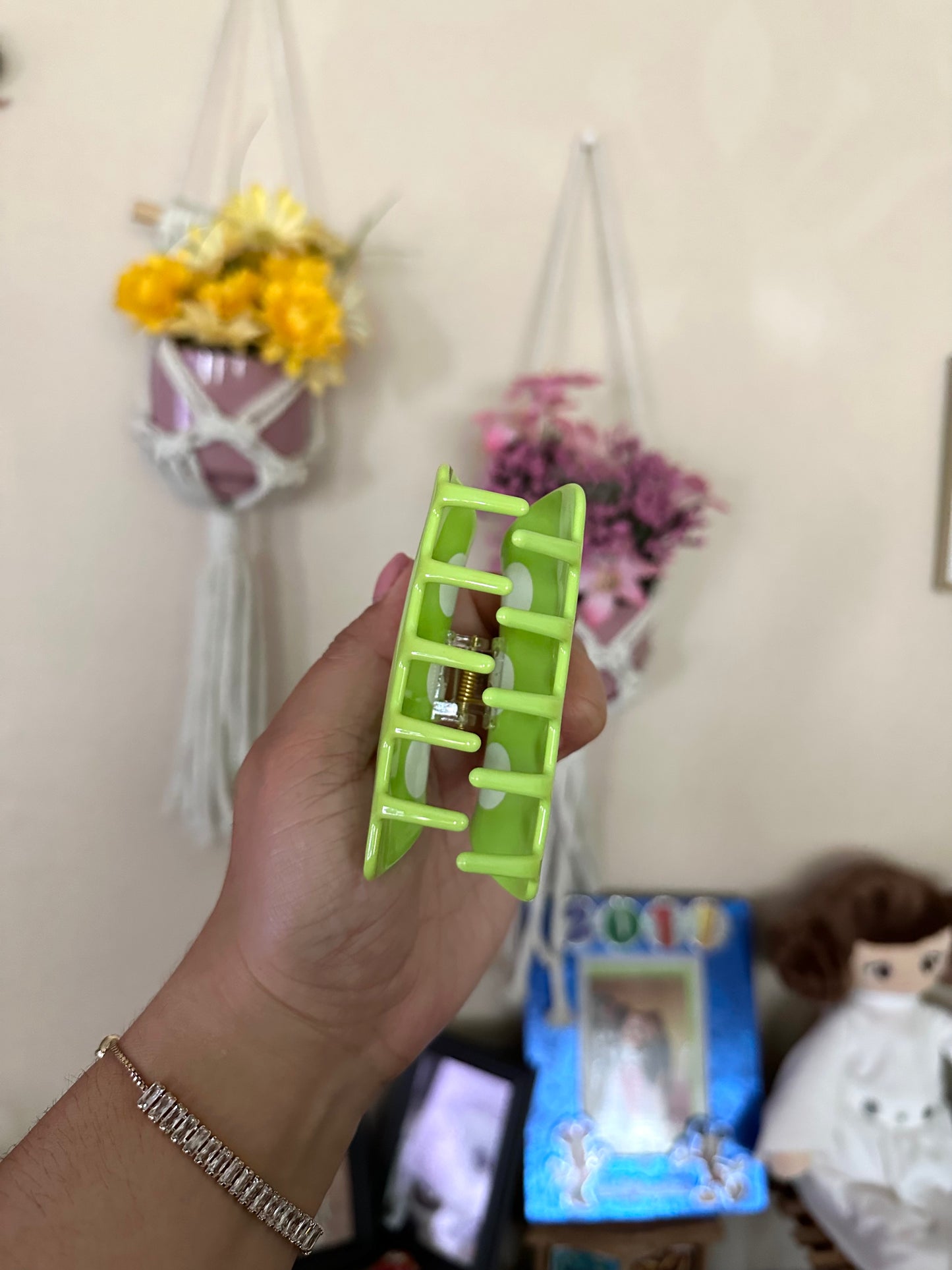 Alien Hair Clip