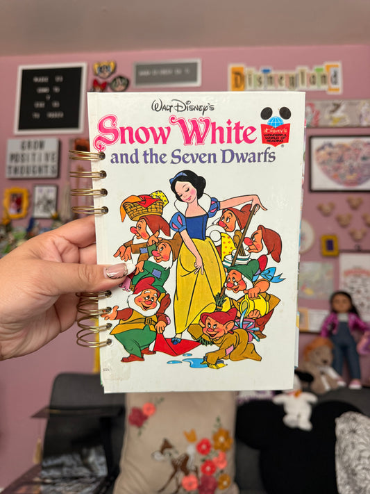 Snow White Tabbed Book Agenda